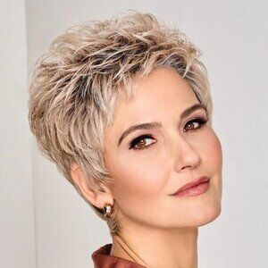 RAQUEL WELCH STRAIGHT CHIC (PETITE/AVERAGE) in SS8/29 Shaded Hazelnut